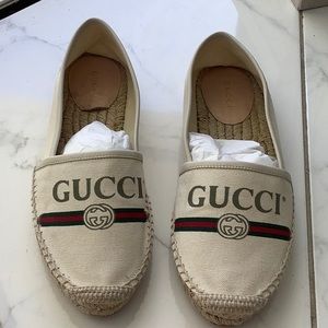 Gucci flats